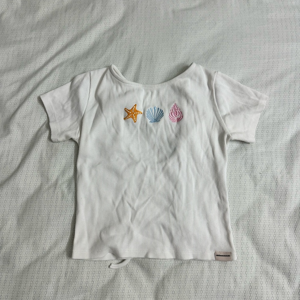 Women fitted shirt with sea designs